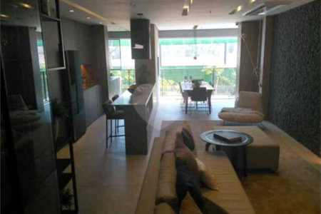 Apartamento à venda com 3 quartos, sendo 1 suíte,  em Jardim das Acácias, São Paulo, SP