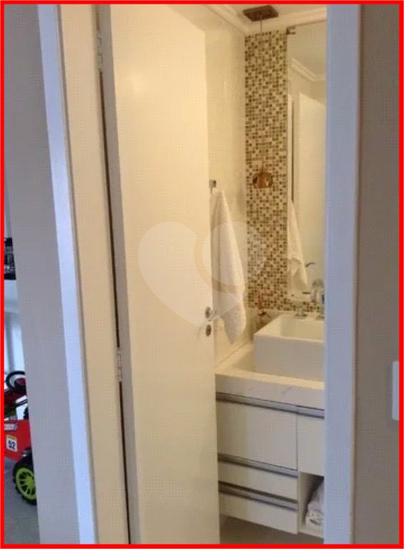 Apartamento à venda com 3 quartos, sendo 1 suíte, em Vila Gumercindo, São Paulo, SP