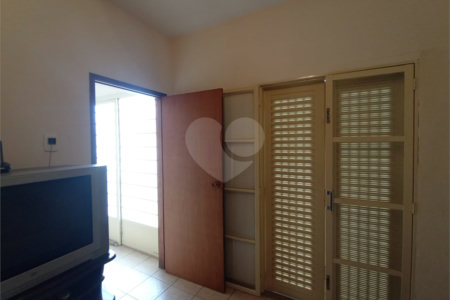 Casa à venda com 4 quartos, sendo 3 suítes,  no Centro, Itapetininga, SP