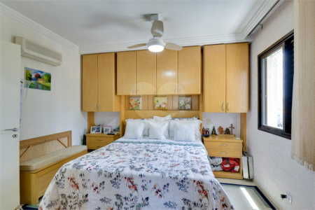 Apartamento à venda com 3 quartos, sendo 2 suítes, em Santo Amaro, São Paulo, SP