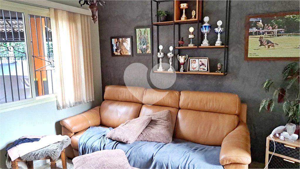 Casa à venda com 8 quartos, sendo 4 suítes, em Roseira, Mairiporã, SP