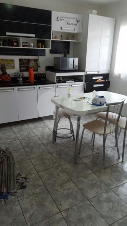 Sobrado à venda com 4 quartos, sendo 1 suíte, em Tremembé, São Paulo, SP