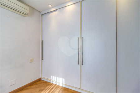 Apartamento à venda com 3 quartos, sendo 2 suítes, em Vila Andrade, São Paulo, SP