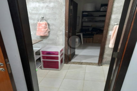 Casa à venda com 4 quartos, sendo 1 suíte, em City Bussocaba, Osasco, SP