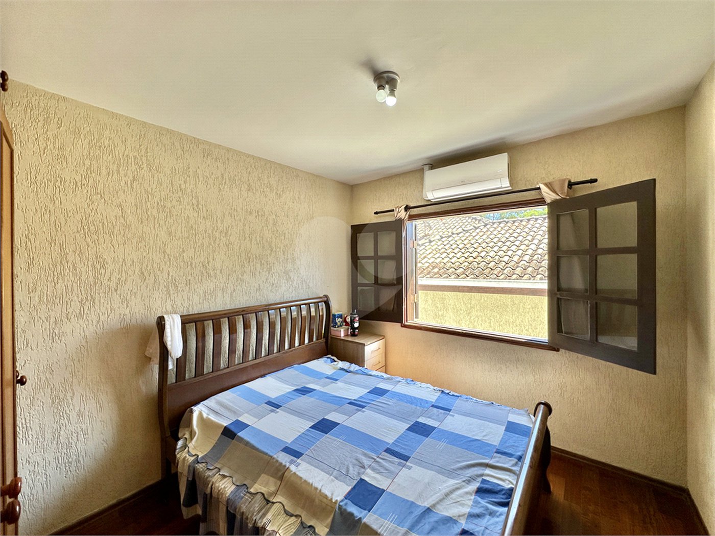 Casa à venda com 5 quartos, sendo 4 suítes,  no condomínio Parque dos Príncipes, São Paulo - SP