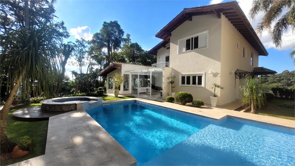 Casa à venda com 4 suítes em Serra da Cantareira, Mairiporã, SP