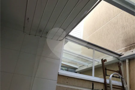 Casa à venda com 2 suítes no condomínio Simão Machado, São Paulo - SP