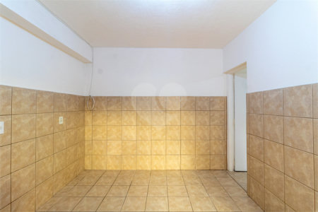 Casa à venda com 3 quartos, sendo 1 suíte, em Jardim Paris, São Paulo, SP