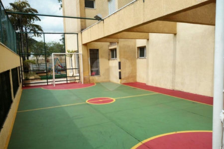 Apartamento à venda com 3 quartos, sendo 1 suíte,  em Vila Vermelha, São Paulo, SP