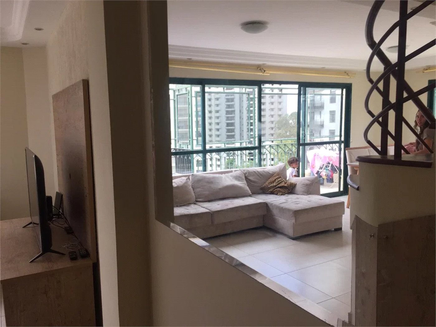 Apartamento à venda com 3 suítes em Vila Suzana, São Paulo, SP