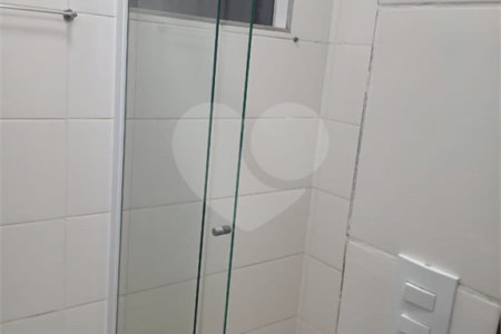 Casa de Vila à venda com 3 quartos, sendo 1 suíte, em Jardim Wanel Ville V, Sorocaba, SP