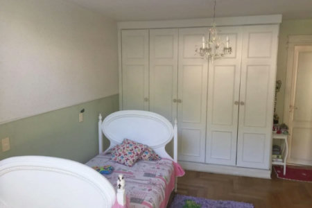 Casa à venda com 5 quartos, sendo 4 suítes, no condomínio Jardim Vitória Régia, São Paulo - SP