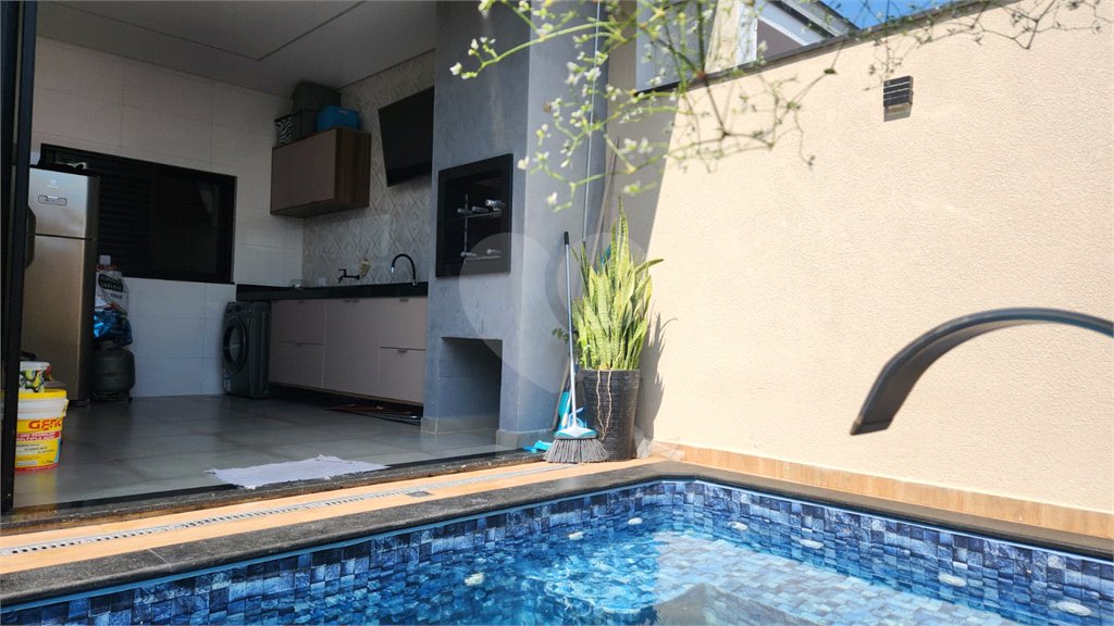 Casa à venda com 3 quartos, sendo 1 suíte, no condomínio Horto Florestal Villagio, Sorocaba - SP