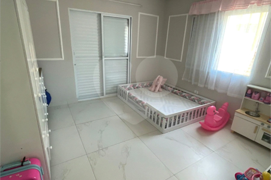 Sobrado à venda com 4 quartos, sendo 1 suíte, em Vila Guilherme, São Paulo, SP