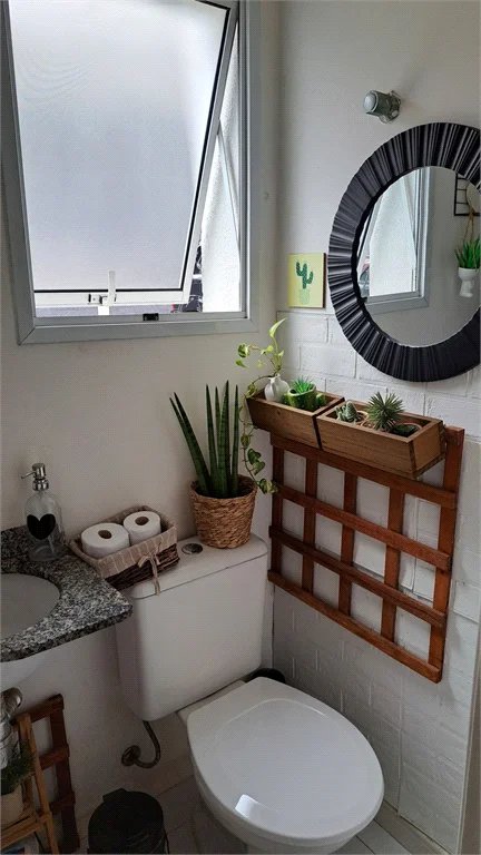 Casa à venda com 3 quartos, sendo 1 suíte, no condomínio Moradas do Horto, São Paulo - SP