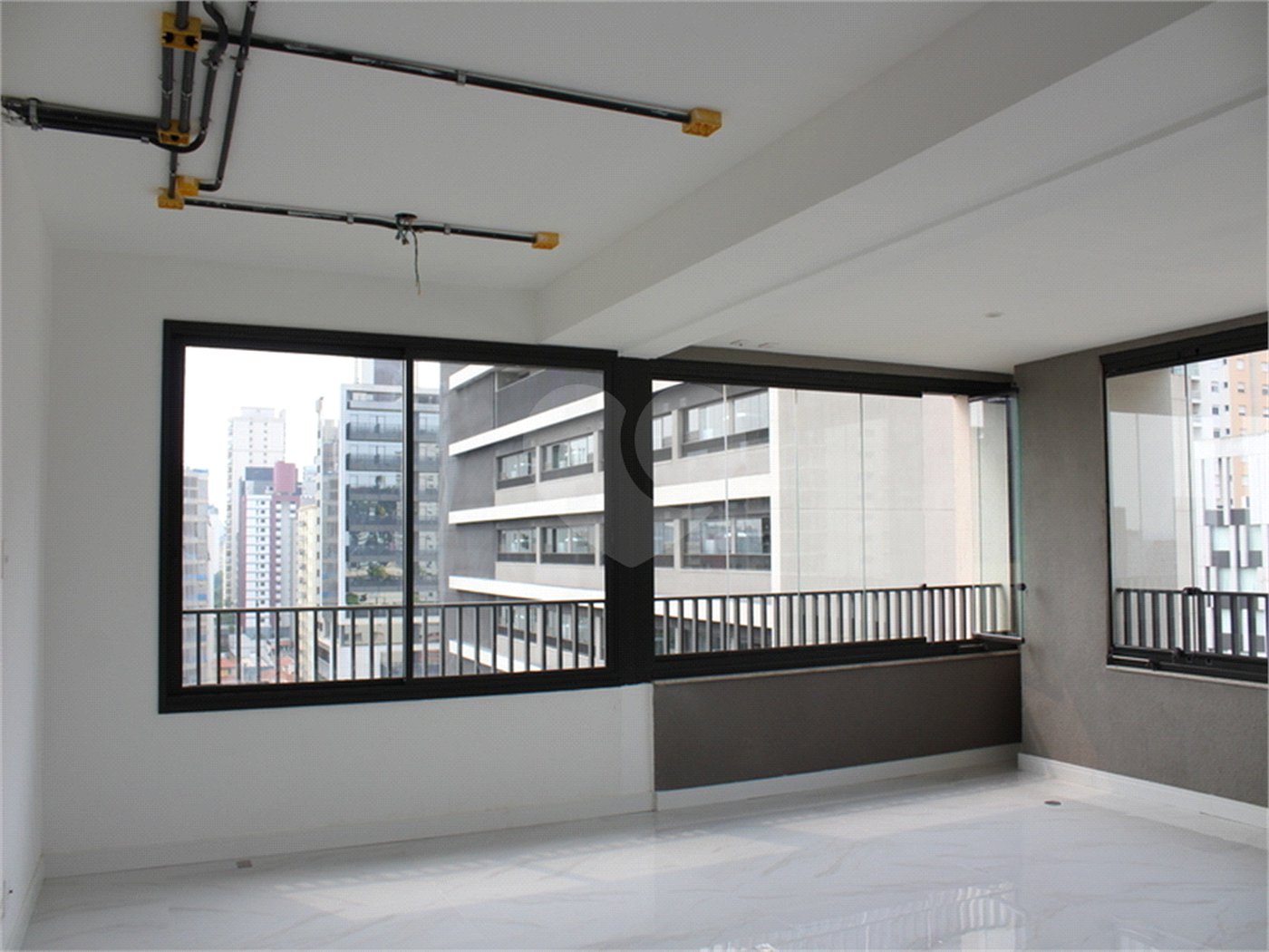 Apartamento à venda com 3 suítes em Pinheiros, São Paulo, SP