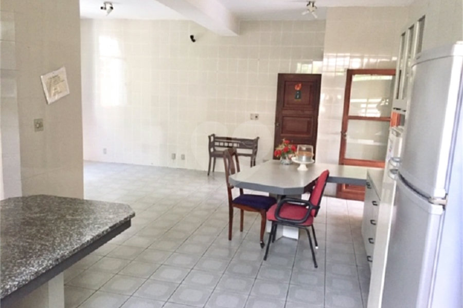 Sobrado à venda com 5 quartos, sendo 2 suítes,  em Tremembé, São Paulo, SP