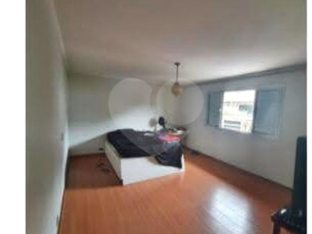 Sobrado à venda com 4 quartos, sendo 3 suítes,  em Jardim Petrópolis, São Paulo, SP