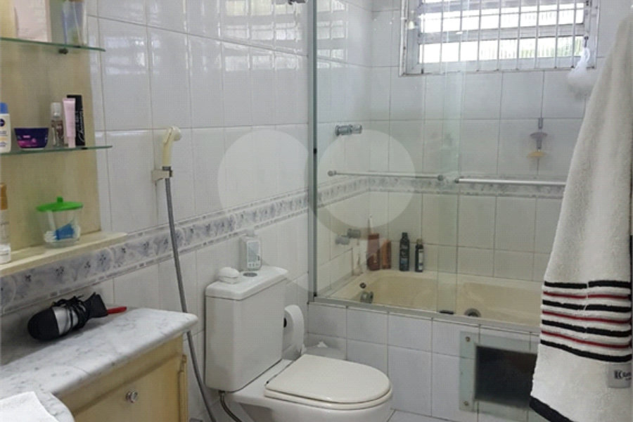 Casa à venda com 4 quartos, sendo 2 suítes, no condomínio Ibiratiba, São Paulo - SP