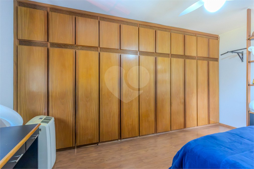 Sobrado à venda com 4 quartos, sendo 2 suítes, em Jardim Prudência, São Paulo, SP