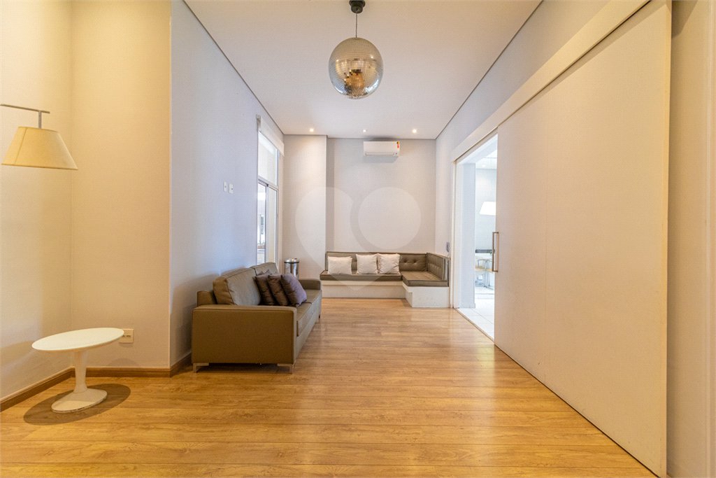 Apartamento à venda com 3 quartos, sendo 1 suíte,  em Morumbi, São Paulo, SP