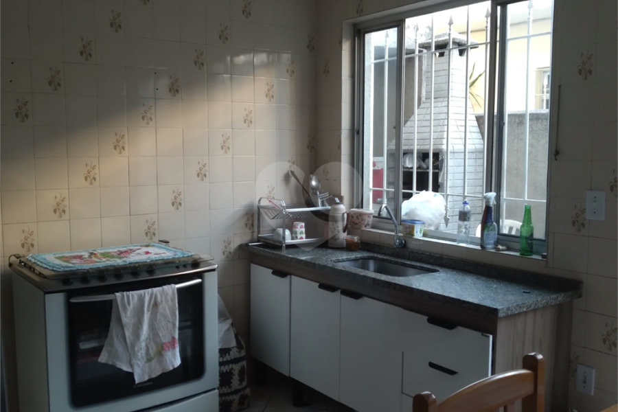 Sobrado à venda com 6 quartos, sendo 1 suíte, em Vila Sabrina, São Paulo, SP
