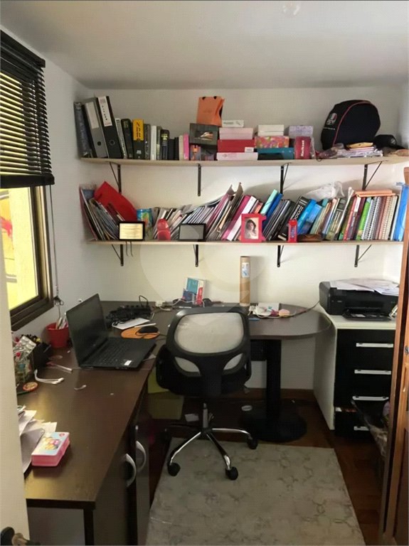 Casa à venda com 3 quartos, sendo 1 suíte,  no condomínio Villas de São Francisco I, São Paulo - SP