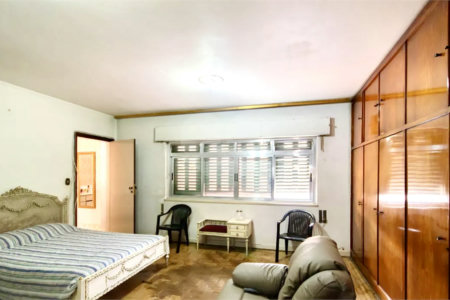 Sobrado à venda com 5 quartos, sendo 1 suíte, em Vila Monumento, São Paulo, SP