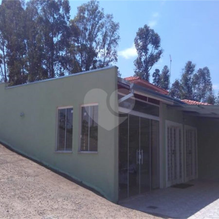Casa à venda com 4 quartos, sendo 2 suítes, em Loteamento Jardim Parque das Palmeiras, Serra Negra, SP
