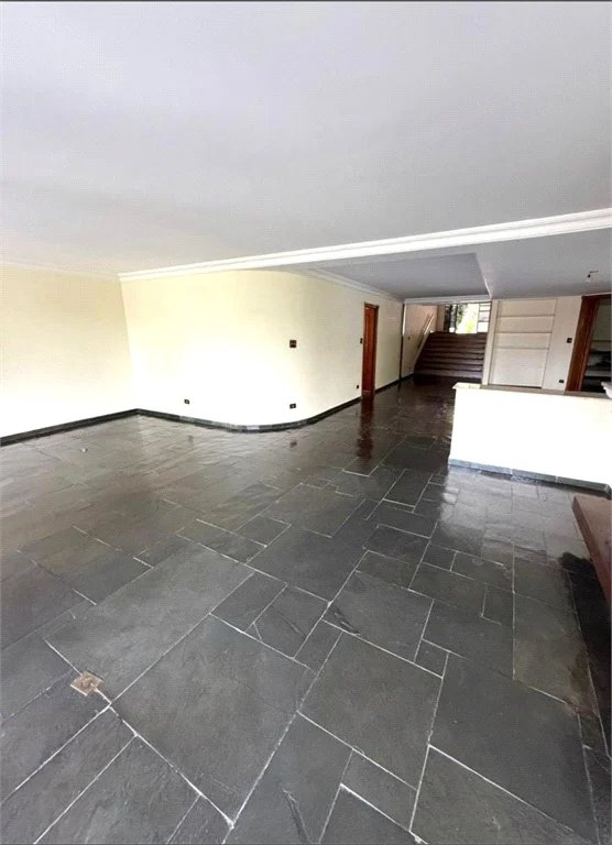 Casa à venda com 5 quartos, sendo 3 suítes,  em Jardim Leonor, São Paulo, SP