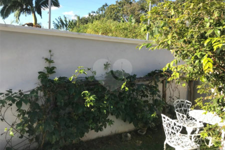 Casa à venda com 5 quartos, sendo 3 suítes, em Loteamento Jardim Morumbi, Atibaia, SP