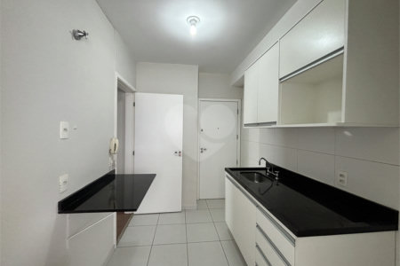 Apartamento para alugar com 3 quartos, sendo 1 suíte, em Barra Funda, São Paulo, SP