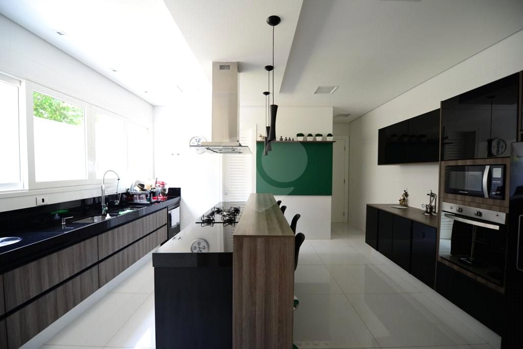 Casa à venda com 5 suítes no condomínio Residencial Tamboré 2, Santana de Parnaíba - SP