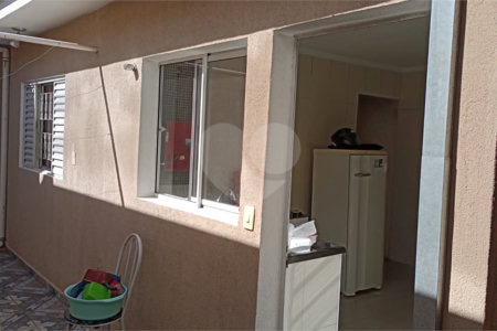 Sobrado à venda com 4 quartos, sendo 1 suíte,  em Parque das Paineiras, Sorocaba, SP