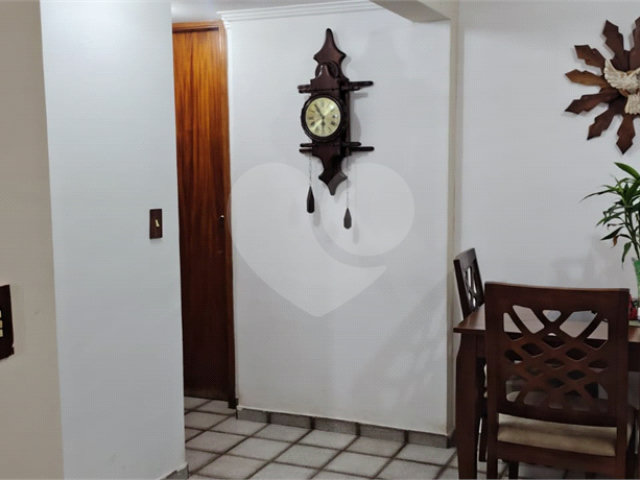 Apartamento à venda com 3 quartos, sendo 1 suíte,  em Campo Grande, São Paulo, SP