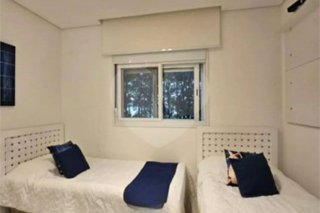 Apartamento à venda com 3 quartos, sendo 1 suíte, em Riviera de São Lourenço, Bertioga, SP