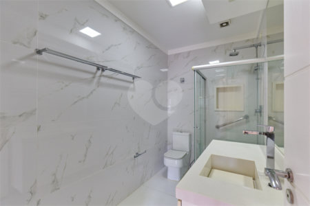 Casa à venda com 3 quartos, sendo 1 suíte, em Brooklin, São Paulo, SP