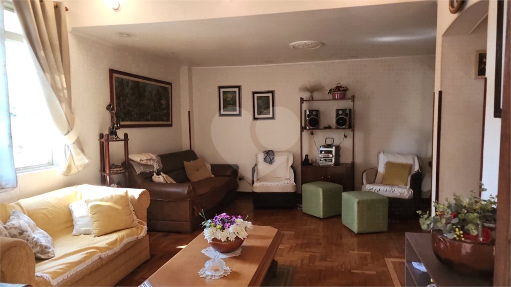 Casa à venda com 3 quartos, sendo 2 suítes, em Indianópolis, São Paulo, SP