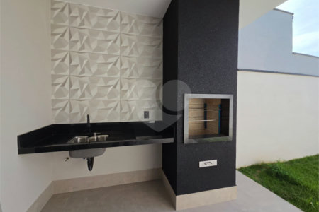 Casa à venda com 3 quartos, sendo 1 suíte, no condomínio Cerejeiras, Araçoiaba da Serra - SP