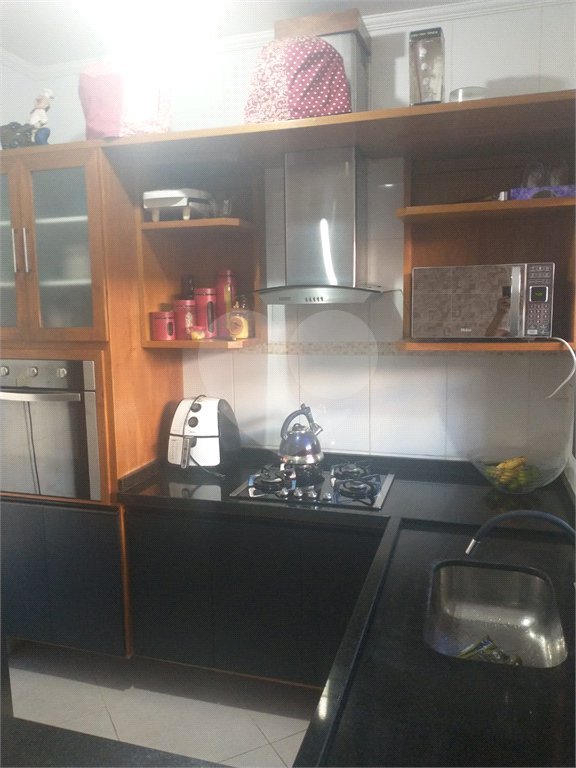 Sobrado à venda com 3 quartos, sendo 1 suíte,  em Jardim Universo, Mogi das Cruzes, SP