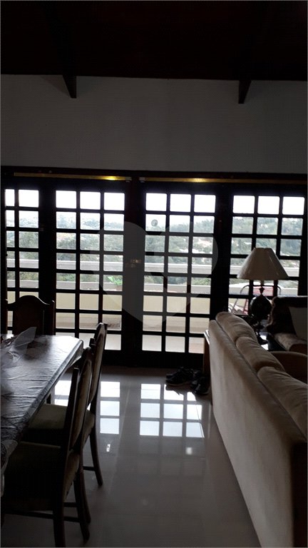 Casa à venda com 3 suítes no condomínio Gleba II, Mairiporã - SP