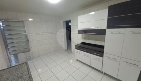 Casa de Vila para alugar com 1 quarto em Jardim Novo Taboão, São Paulo, SP