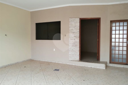 Casa à venda com 3 quartos, sendo 1 suíte,  em Parque Atenas do Sul, Itapetininga, SP
