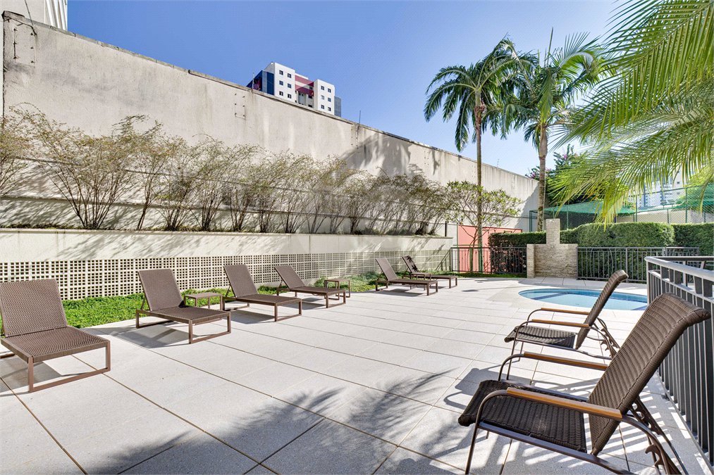 Apartamento à venda com 3 quartos, sendo 1 suíte, em Santo Amaro, São Paulo, SP