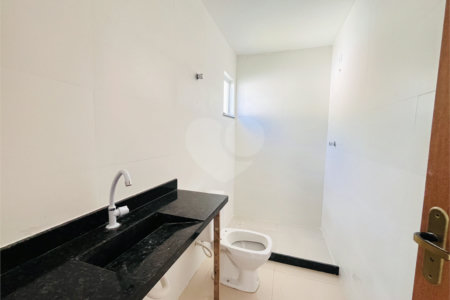 Casa à venda com 2 quartos, sendo 1 suíte, no condomínio Parque Guará, Rio de Janeiro - RJ