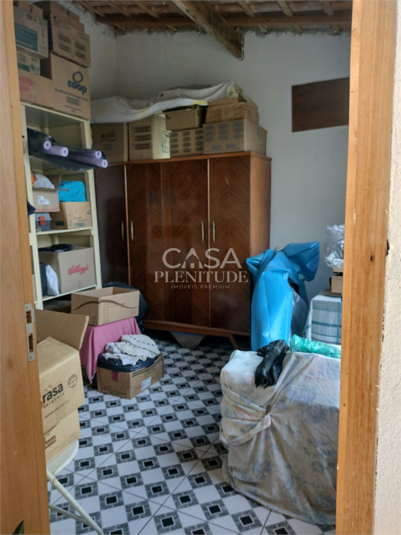 Casa à venda com 4 quartos, sendo 1 suíte, em Parque das Laranjeiras, Sorocaba, SP