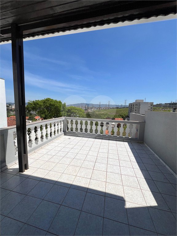 Sobrado à venda com 3 quartos, sendo 1 suíte, em Conjunto Habitacional Brás Cubas, Mogi das Cruzes, SP