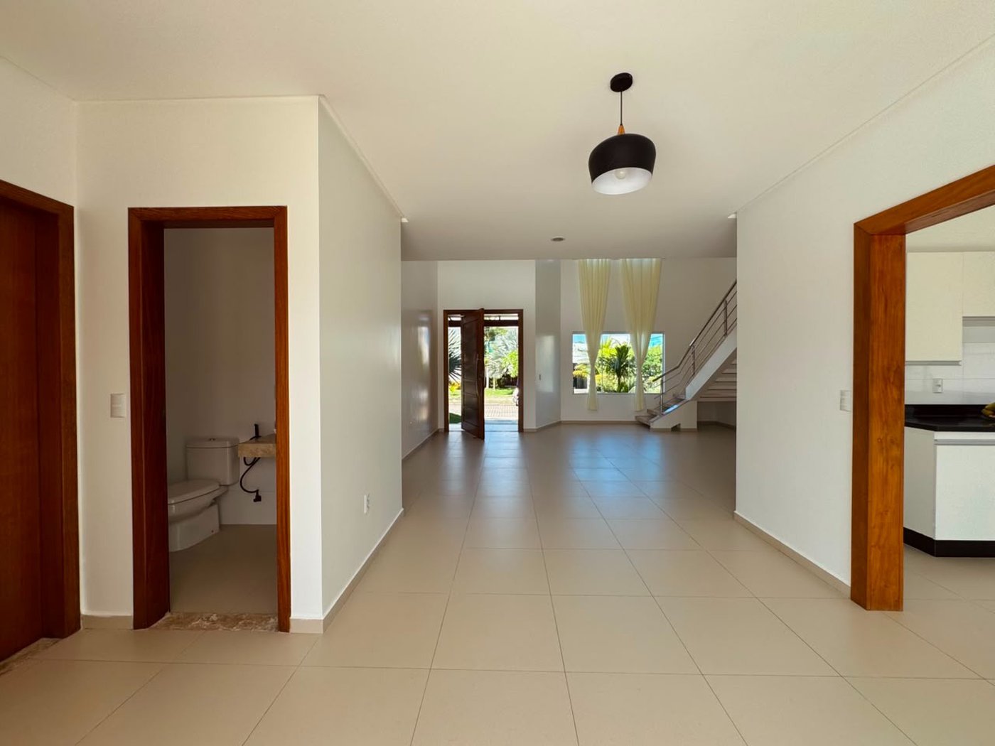 Casa para alugar com 3 suítes, no condomínio Outeiro São Francisco, Porto Seguro - BA