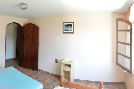 Chácara à venda com 5 quartos, sendo 1 suíte,  em Alpes do Sarapu, Salto de Pirapora, SP