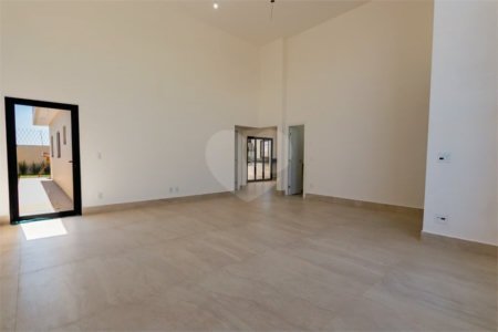 Casa à venda com 3 suítes no condomínio Residencial Mont'alcino, Valinhos - SP